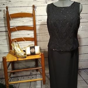 Karen Miller long black evening dress size 14 NWT